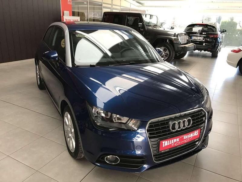 Usado Audi A1 Ambition 122 CV (89 kW) 2011 Azul Utilitario