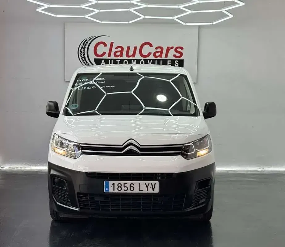 Usado Citroën Berlingo 102 CV (75 kW) 2022 Blanco Monovolumen