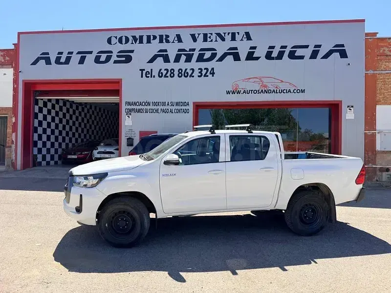 Usado Toyota HiLux 150 CV (110 kW) 2022 Blanco Pickup/Camioneta