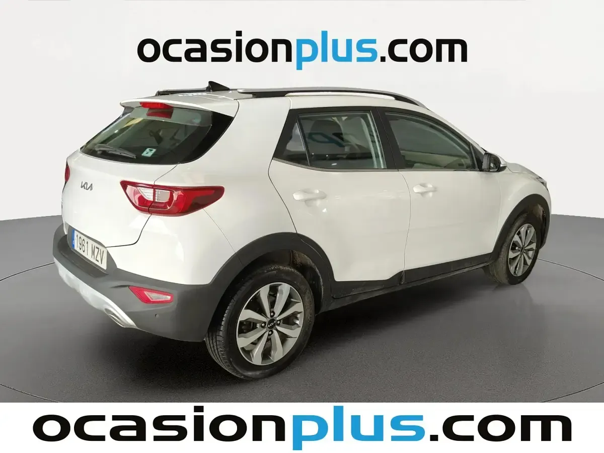 Usado Kia Stonic 101 CV (74 kW) 2025 Blanco SUV