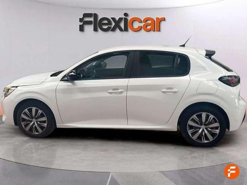Usado Peugeot 208 Active 102 CV (75 kW) 2023 Blanco Utilitario