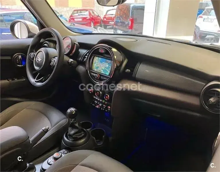 Usado Mini Cooper 136 CV (100 kW) 2020 Negro Utilitario