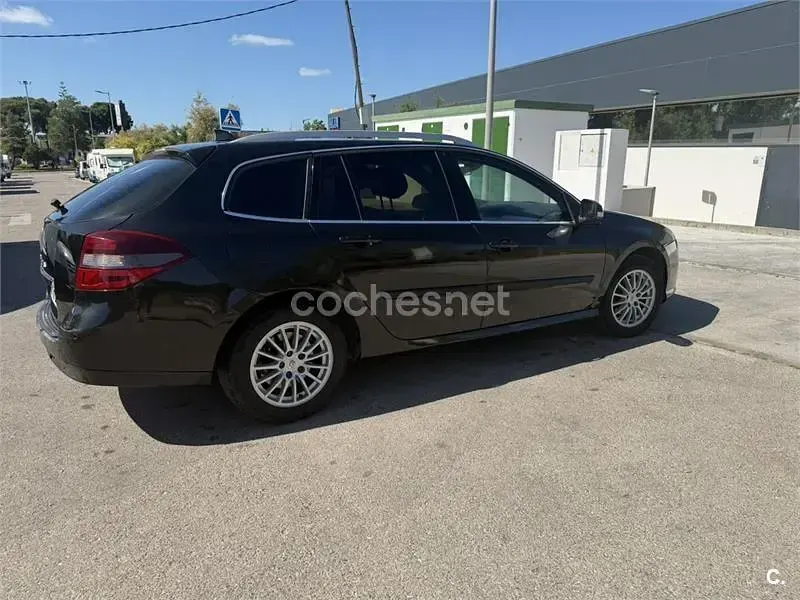 Usado Renault Laguna III Dynamique 110 CV (80 kW) 2011 Negro Familiar