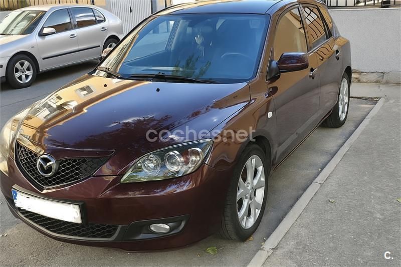 Violeta / lila Usado 2007 Mazda 3 Active Berlina | 5000 € (Precio justo) - Imagen 1/4