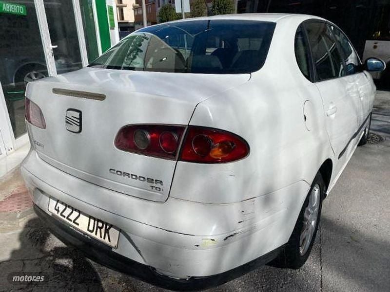 Usado Seat Cordoba Sport 131 CV (96 kW) 2005 Blanco Berlina