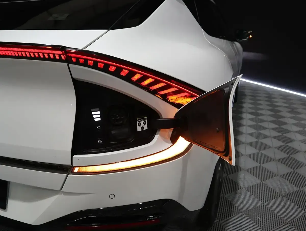 Usado Kia EV6 GT-Line 168 kW (229 CV) 2022 Blanco SUV