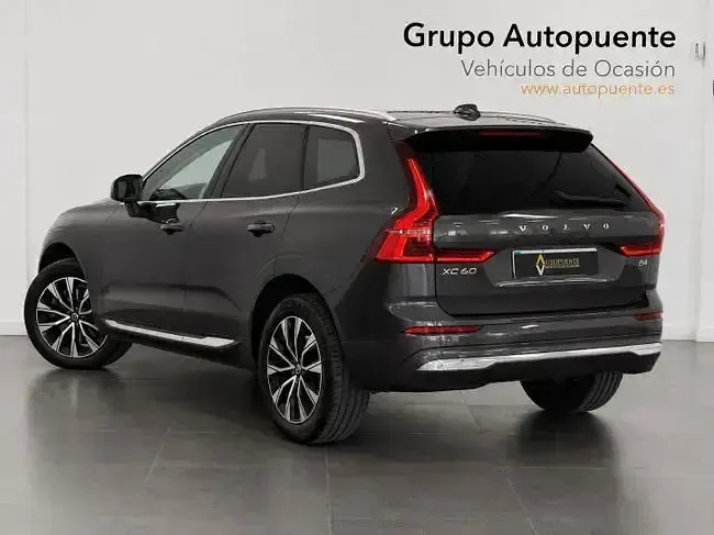 Usado Volvo XC60 Plus 197 CV (144 kW) 2022 Gris SUV