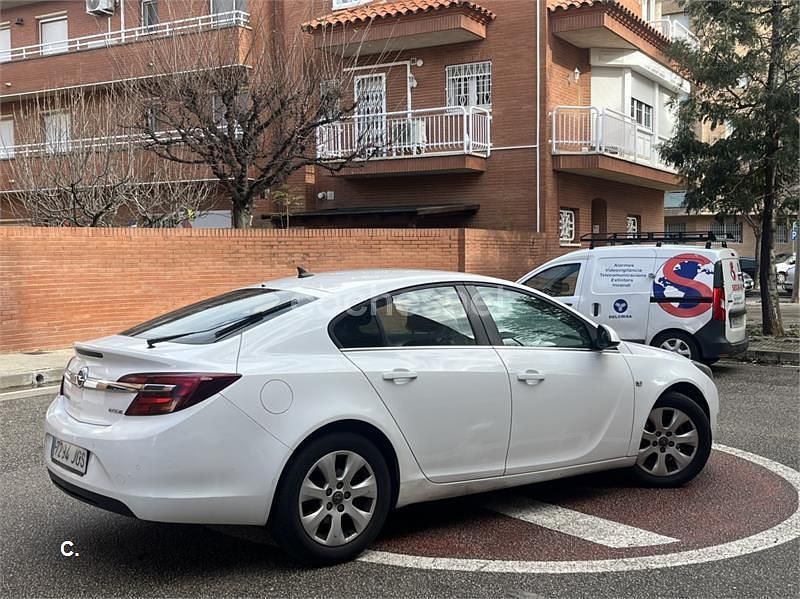 Usado Opel Insignia Business 140 CV (102 kW) 2015 Blanco Berlina