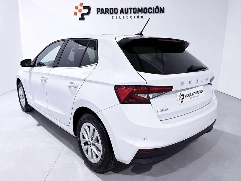 Usado Skoda Fabia Selection 95 CV (69 kW) 2024 Blanco Utilitario