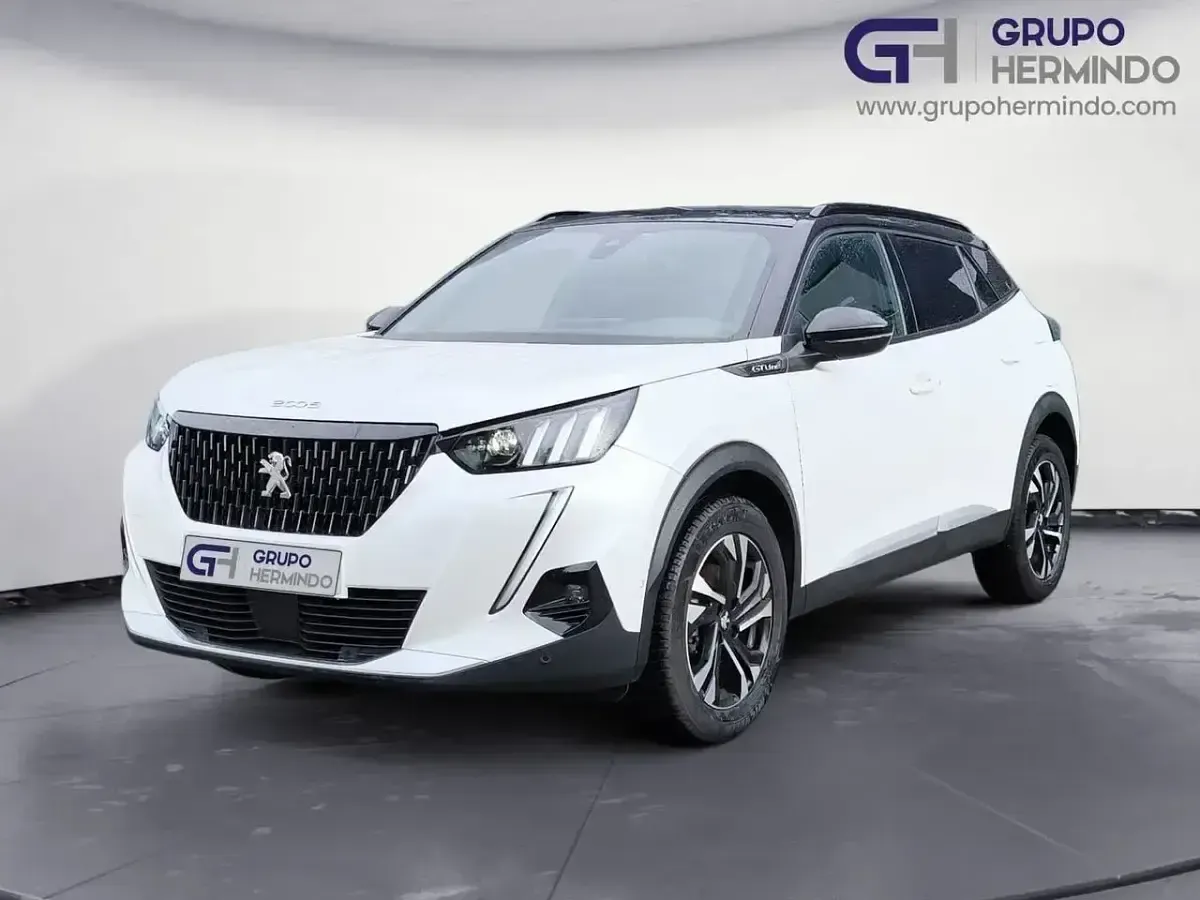 Usado Peugeot 2008 GT-line 130 CV (95 kW) 2021 Blanco SUV