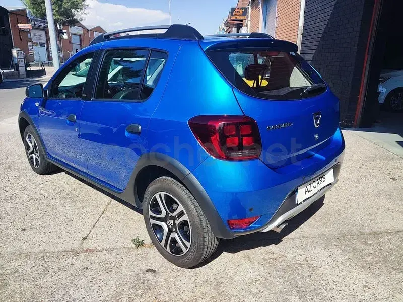 Usado Dacia Sandero Stepway 90 CV (66 kW) 2018 Azul Berlina