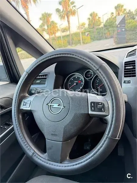 Usado Opel Zafira Sport 120 CV (88 kW) 2007 Negro Monovolumen