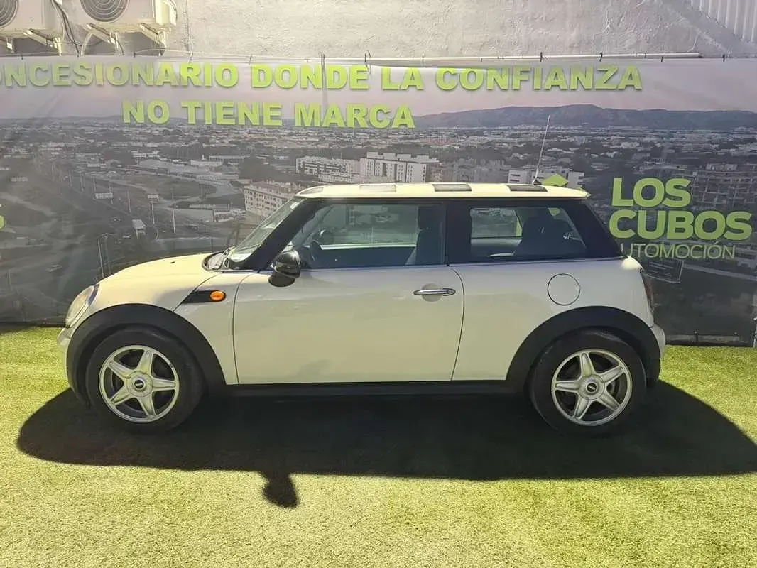 Usado Mini ONE 75 CV (55 kW) 2009 Blanco Utilitario