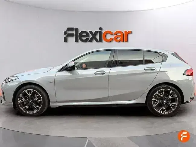 Usado BMW 116 122 CV (89 kW) 2025 Gris Utilitario