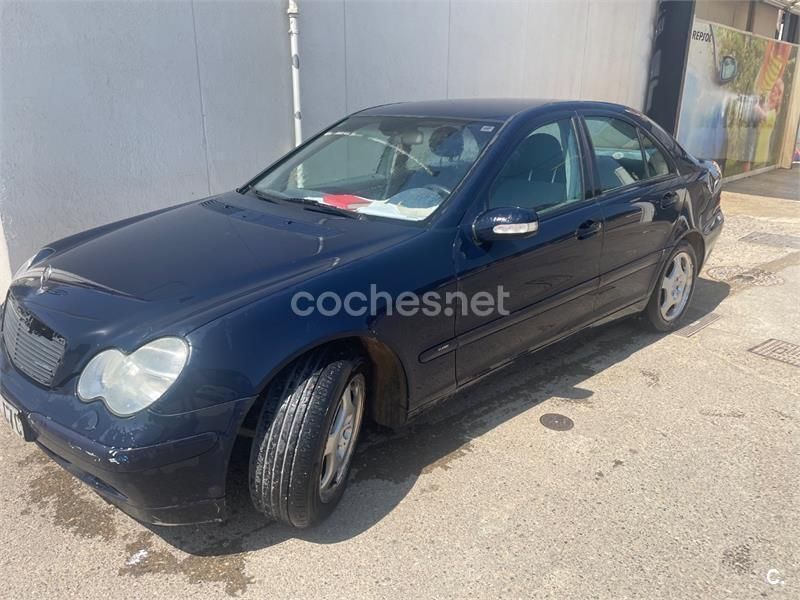 Azul Usado 2001 Mercedes C220 Elegance Berlina | 1500 € (Buen precio) - Imagen 1/3