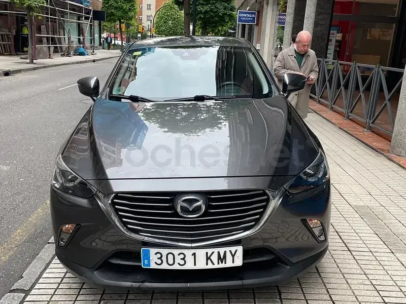 Usado Mazda CX-3 Luxury 150 CV (110 kW) 2018 Gris / plata SUV