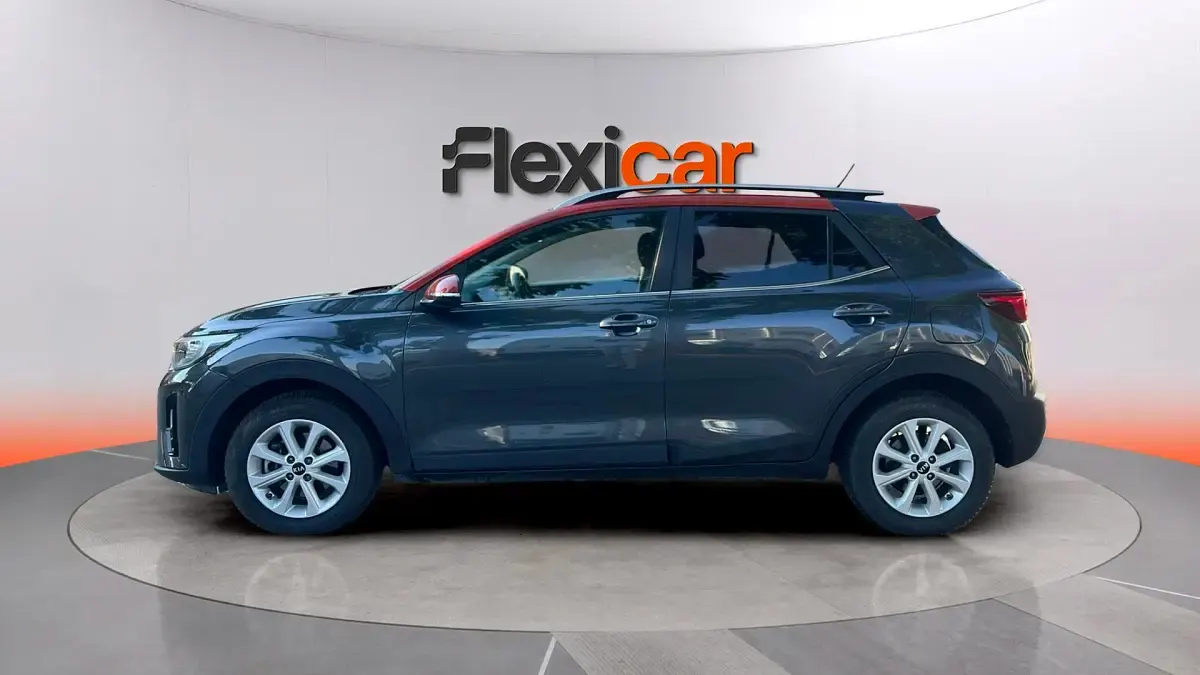 Usado Kia Stonic 101 CV (74 kW) 2018 Negro SUV