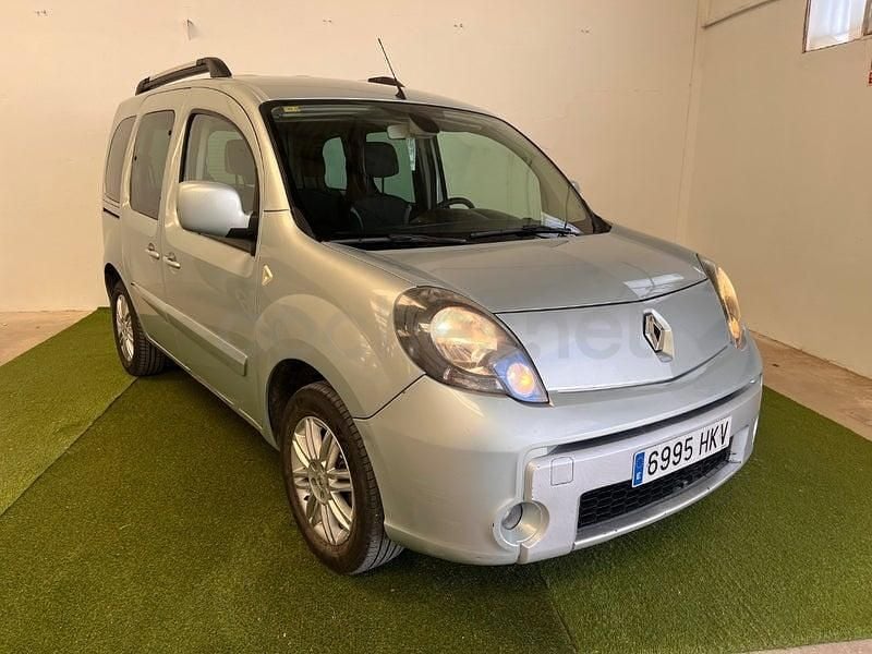 Usado Renault Kangoo Dynamique 90 CV (66 kW) 2012 Gris / plata Monovolumen