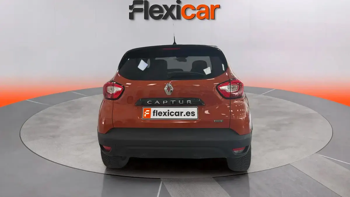 Usado Renault Captur Intens 90 CV (66 kW) 2016 Naranja SUV