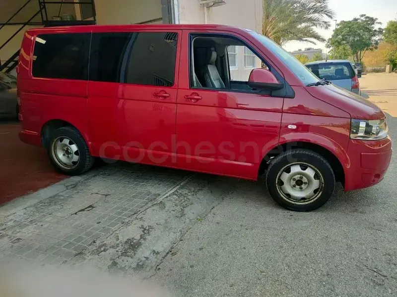 Usado VW Caravelle Comfortline 180 CV (132 kW) 2013 Rojo Van
