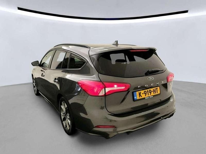 Usado Ford Focus ST-Line 155 CV (114 kW) 2021 Gris Familiar