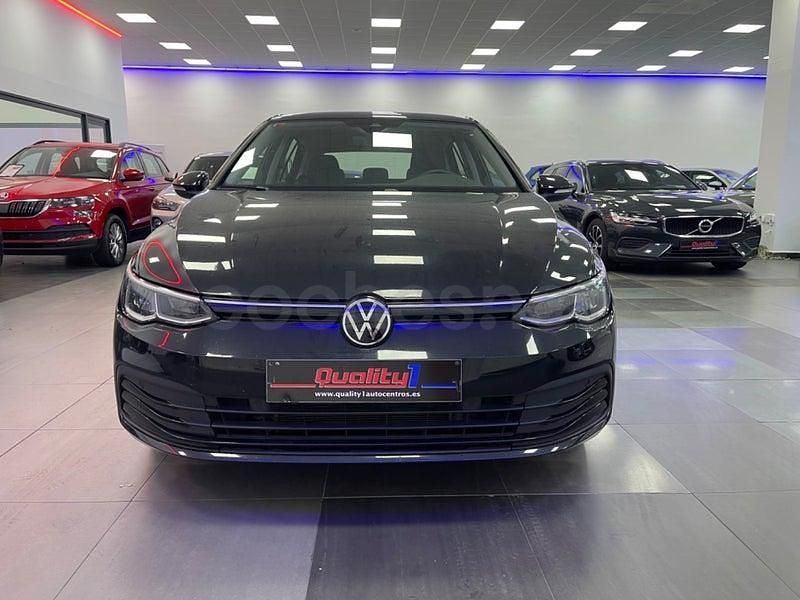Usado VW Golf VIII 110 CV (80 kW) 2020 Negro Berlina