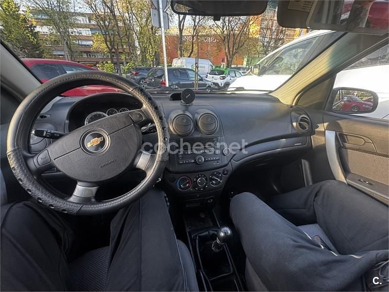 Usado Chevrolet Aveo LS 101 CV (74 kW) 2010 Negro Berlina