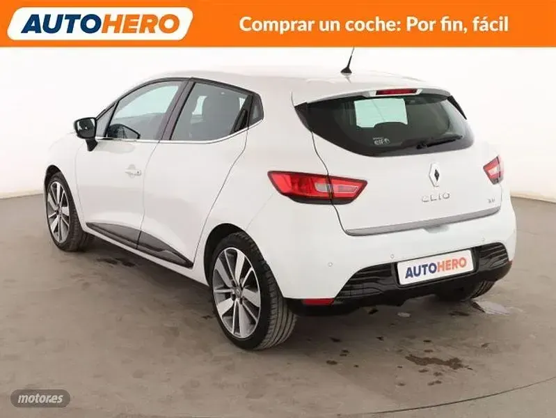 Usado Renault Clio IV 90 CV (66 kW) 2014 Blanco Berlina