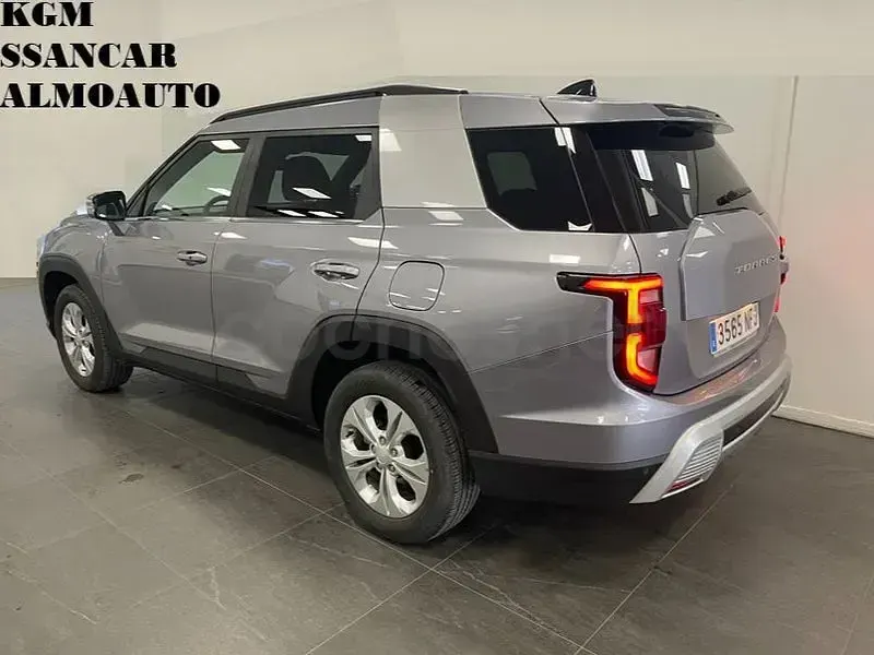 Usado KGM Torres 204 CV (150 kW) 2025 Gris / plata SUV
