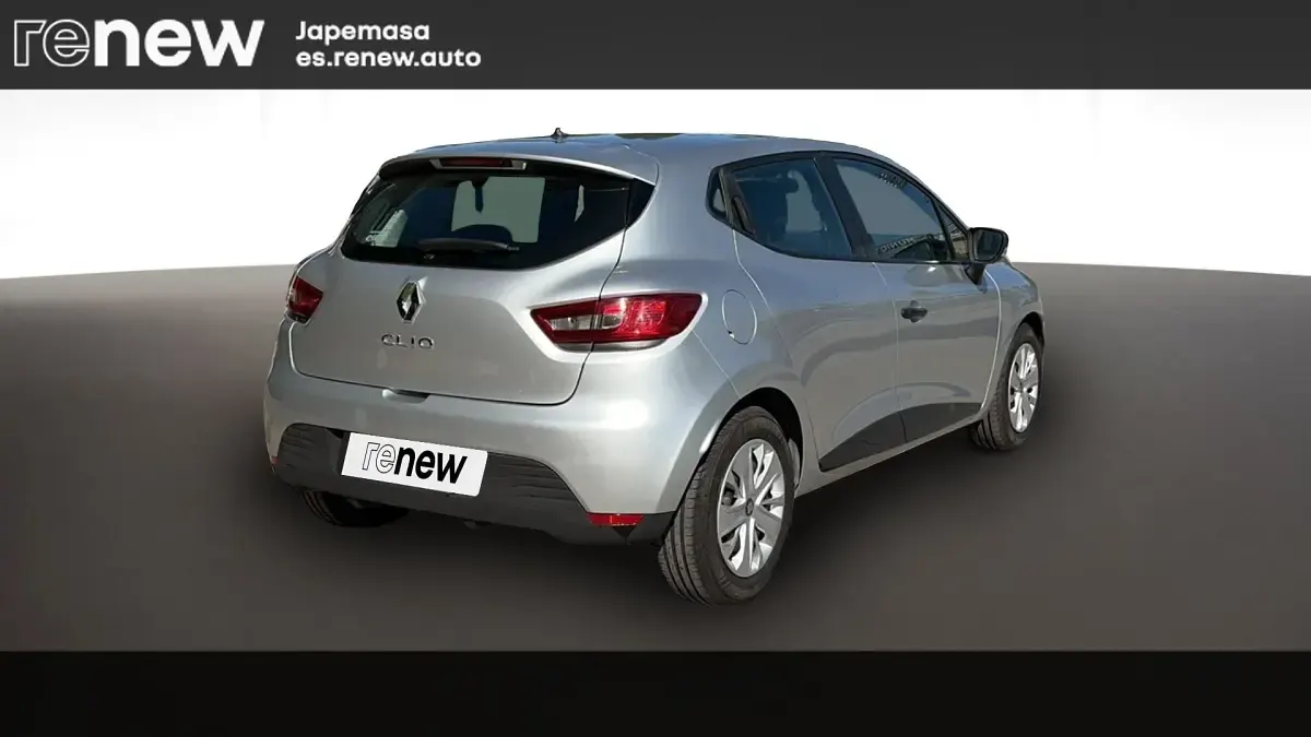 Usado Renault Clio IV Business 75 CV (55 kW) 2013 Gris platino Berlina