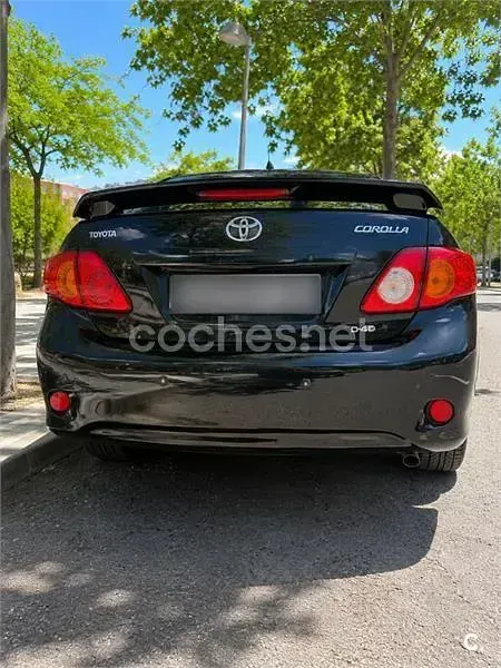 Usado Toyota Corolla Sol 126 CV (92 kW) 2007 Negro Berlina