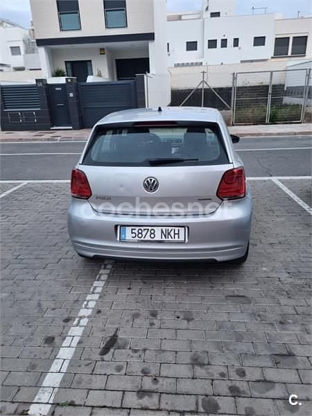 Usado VW Polo 75 CV (55 kW) 2012 Gris / plata Berlina