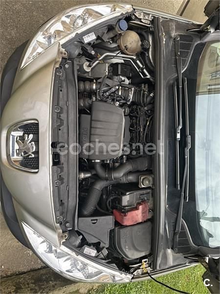 Usado Peugeot 308 110 CV (80 kW) 2009 Beige Berlina