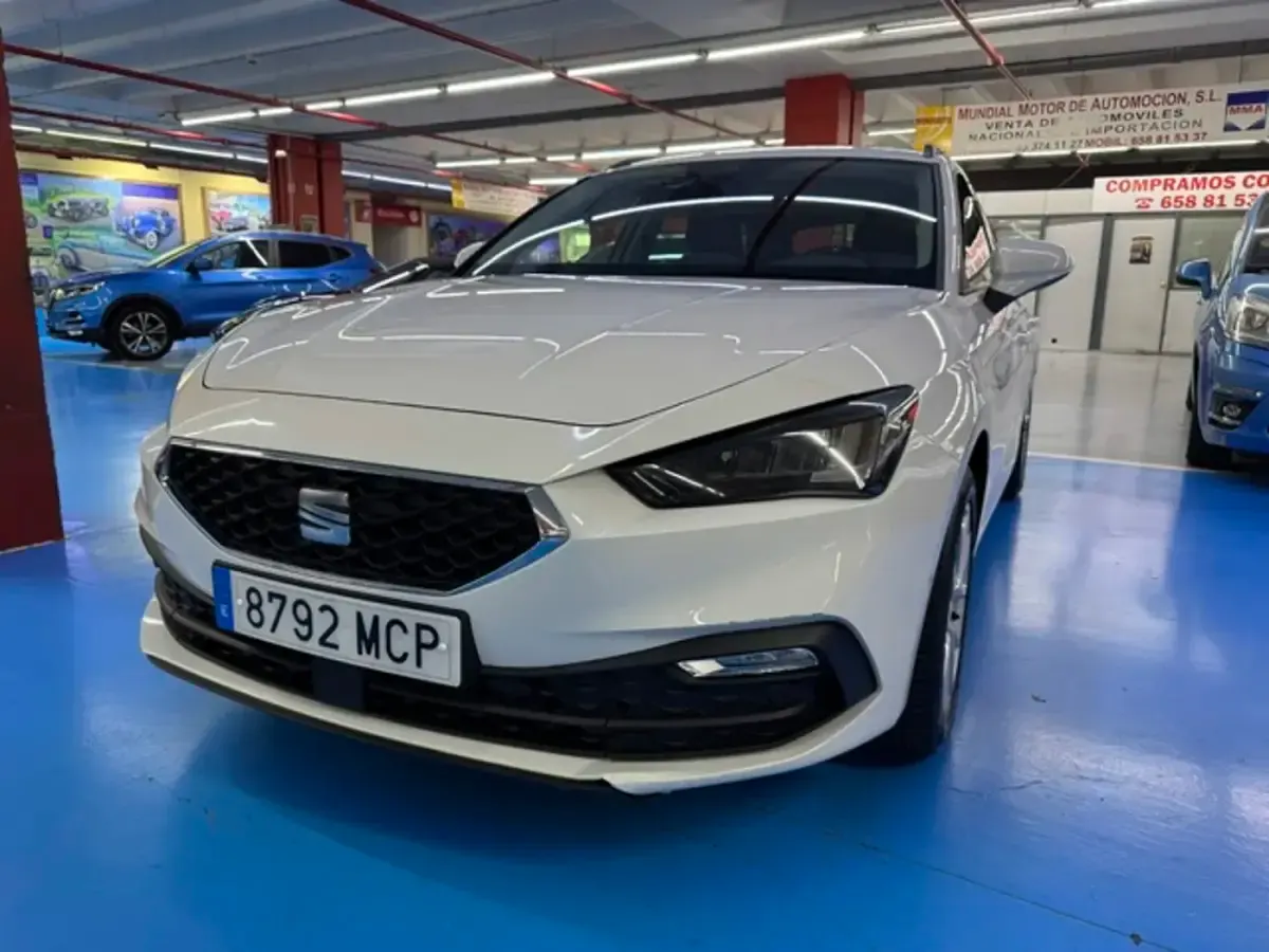 Usado Seat Leon Style 110 CV (80 kW) 2022 Familiar