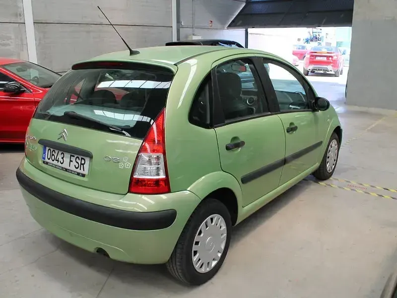 Usado Citroën C3 90 CV (66 kW) 2007 Verde Berlina