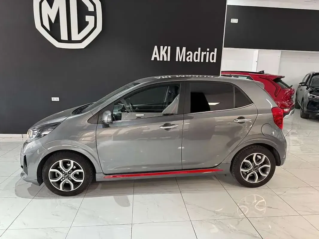 Usado Kia Picanto GT-Line 67 CV (49 kW) 2022 Gris Utilitario