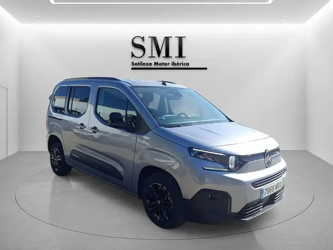 Usado Citroën Berlingo 102 CV (75 kW) 2024 Gris Monovolumen