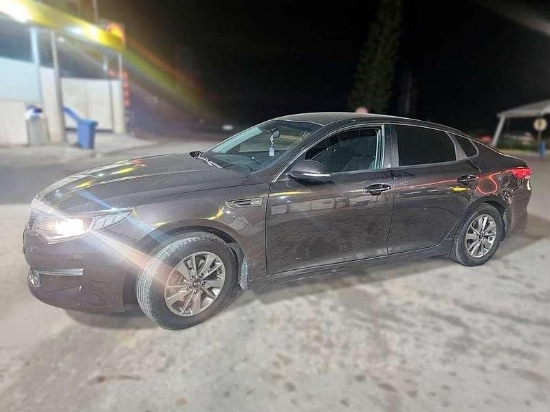 Usado Kia Optima 136 CV (100 kW) 2016 Naranja Berlina