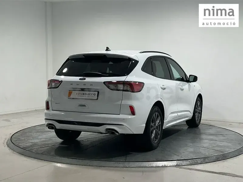 Używany Ford Kuga ST-Line 150 KM (110 kW) 2022 Biały SUV