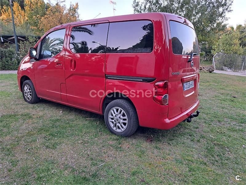Usado Nissan NV200 Comfort 90 CV (66 kW) 2013 Rojo Monovolumen