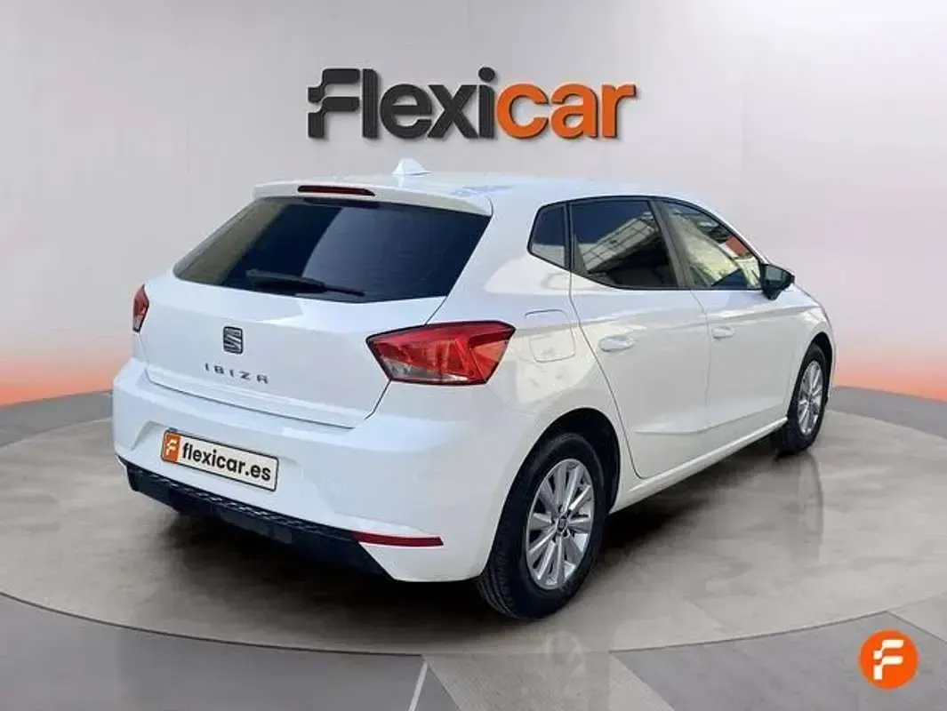 Usado Seat Ibiza Reference 80 CV (58 kW) 2019 Blanco Utilitario