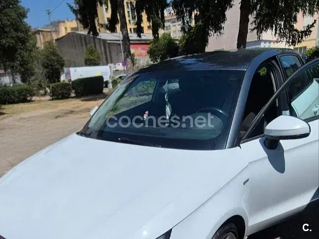 Usado Audi A1 Sportback Design 90 CV (66 kW) 2015 Blanco Utilitario