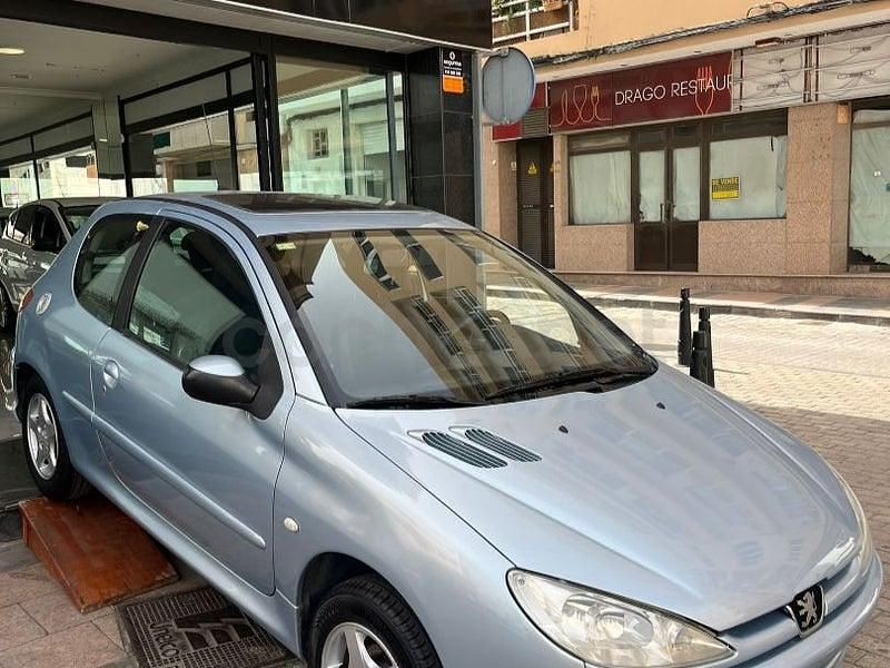 Usado Peugeot 206 75 CV (55 kW) 2009 Azul Berlina
