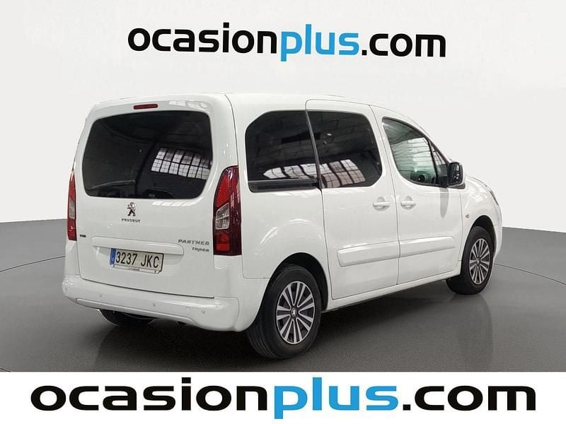 Käytetty Peugeot Partner Tepee Active 120 HP (88 kW) 2015 Valkoinen Tila-auto