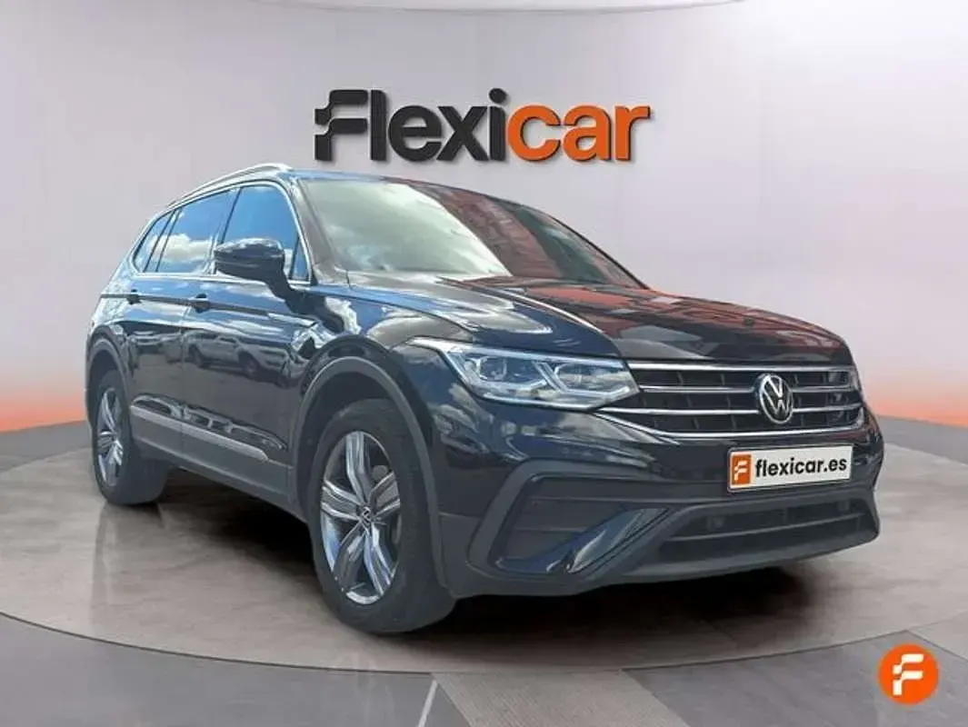 Usado VW Tiguan Life 150 CV (110 kW) 2022 Negro SUV
