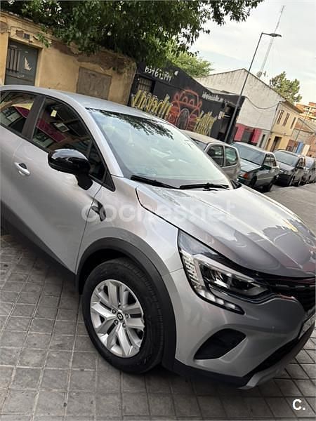 Usado Renault Captur Equilibre 90 CV (66 kW) 2023 Gris / plata SUV