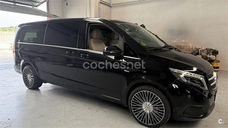 Negro Usado 2016 Mercedes V220 Avantgarde Monovolumen | 45.000 € - Imagen 1/4