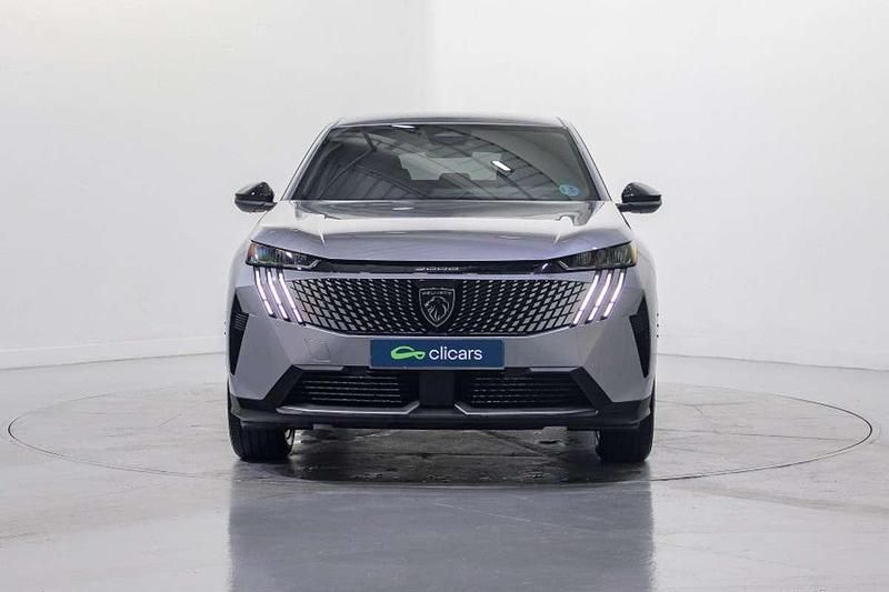 Usado Peugeot 3008 Allure 136 CV (100 kW) 2025 Plateado SUV