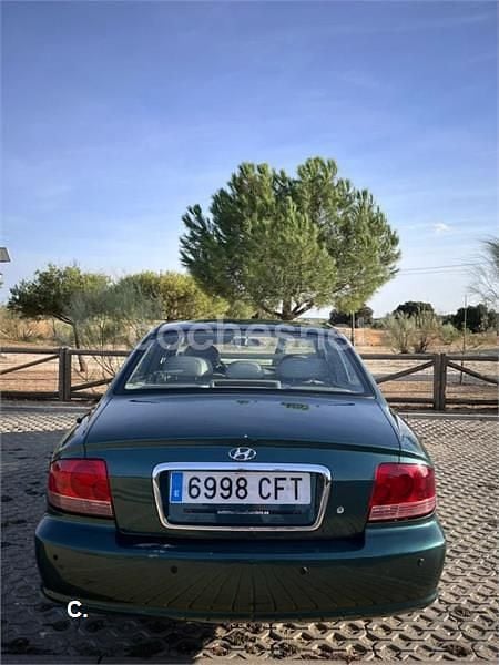 Usado Hyundai Sonata GLS 172 CV (126 kW) 2003 Verde Berlina