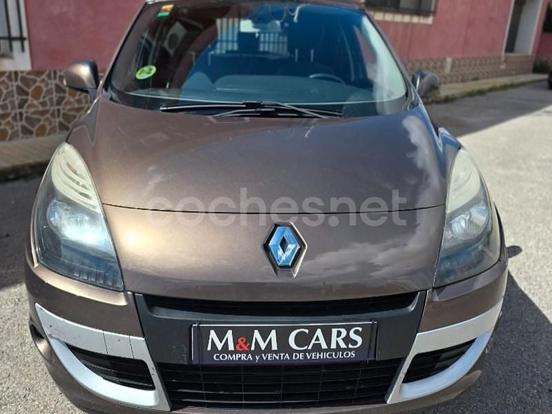Marrón Usado 2011 Renault Scénic III Dynamique Monovolumen | 5500 € (Buen precio) - Imagen 1/4